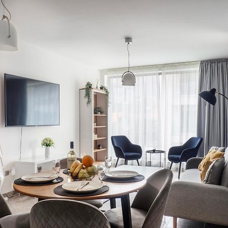 Julie'S Sunny Cozy Apartment With Balcony София Екстериор снимка